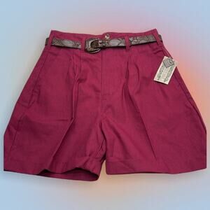 SEPARATE ISSUE Women’s 11/12 High Waist Pleated Shorts